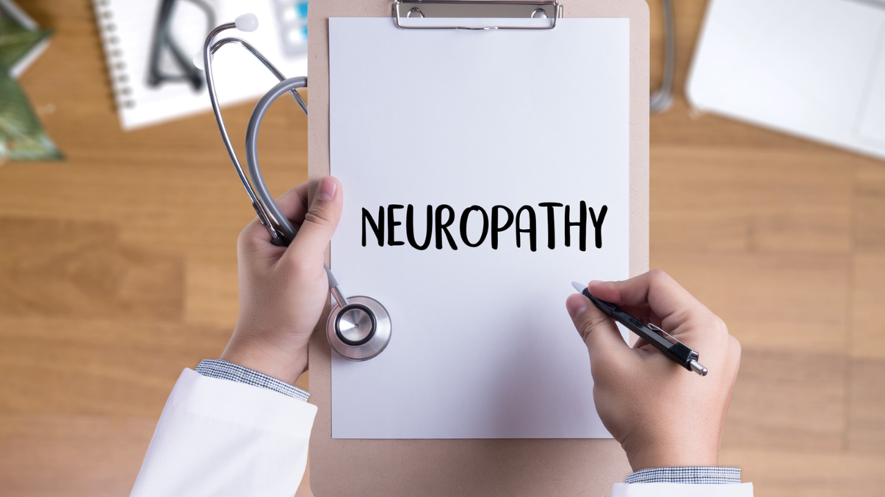 word neuropathy on a white clipboard